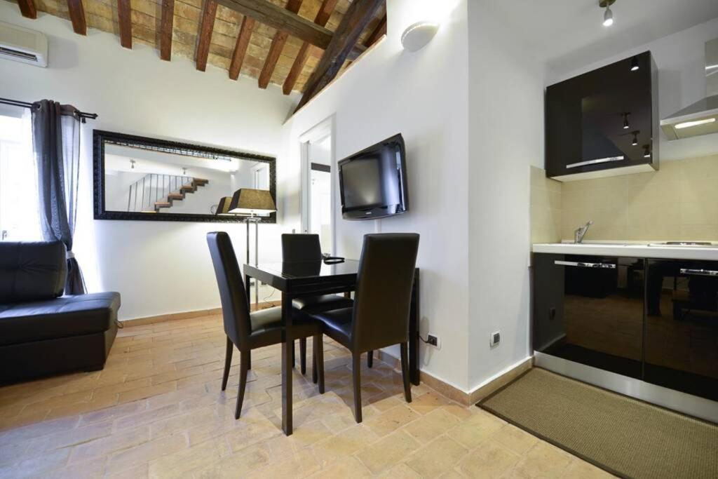 Ibernesi - Charming Apartment At The Roman Forums Exteriör bild