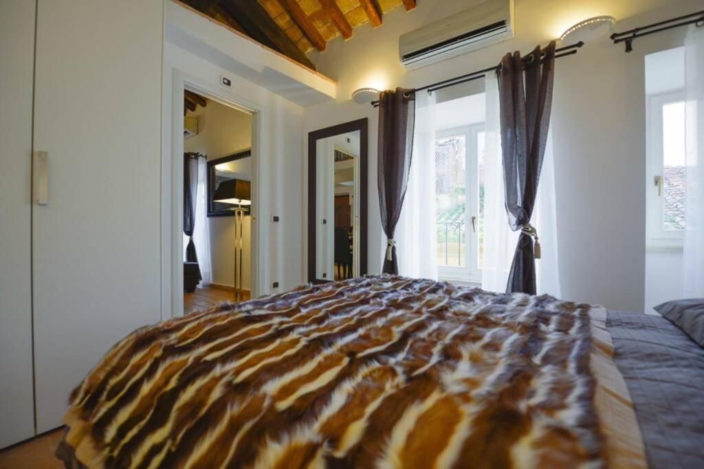 Ibernesi - Charming Apartment At The Roman Forums Exteriör bild
